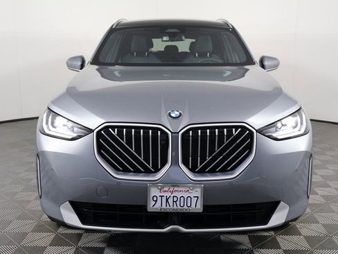 Used 2025 BMW X3 xDrive30i w/ Premium Package image 2