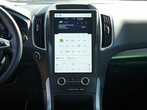 Used 2022 Ford Edge SEL w/ Sport Appearance Package image 14