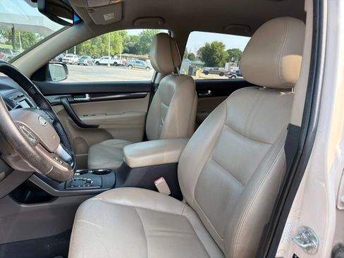 Used 2011 Kia Sorento EX w/ Premium Pkg AWD/4WD image 12