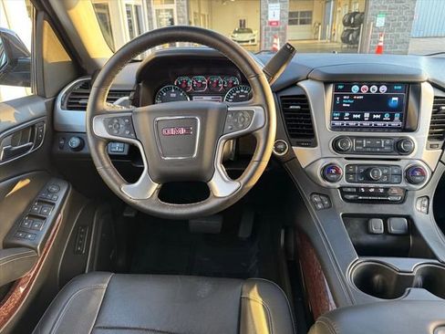 Used 2017 GMC Yukon SLT w/ HD Trailering Package image 15
