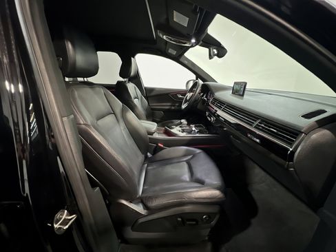 Used 2019 Audi Q7 3.0T Prestige w/ Prestige Package AWD/4WD image 23
