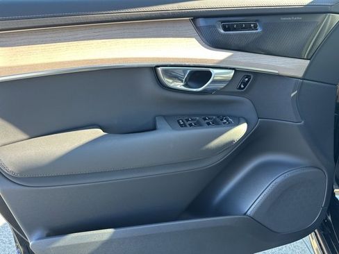 New 2026 Volvo XC90 B6 Plus w/ Protection Package Premier image 12