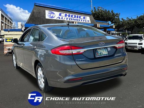 Used 2017 Ford Fusion S FWD image 5