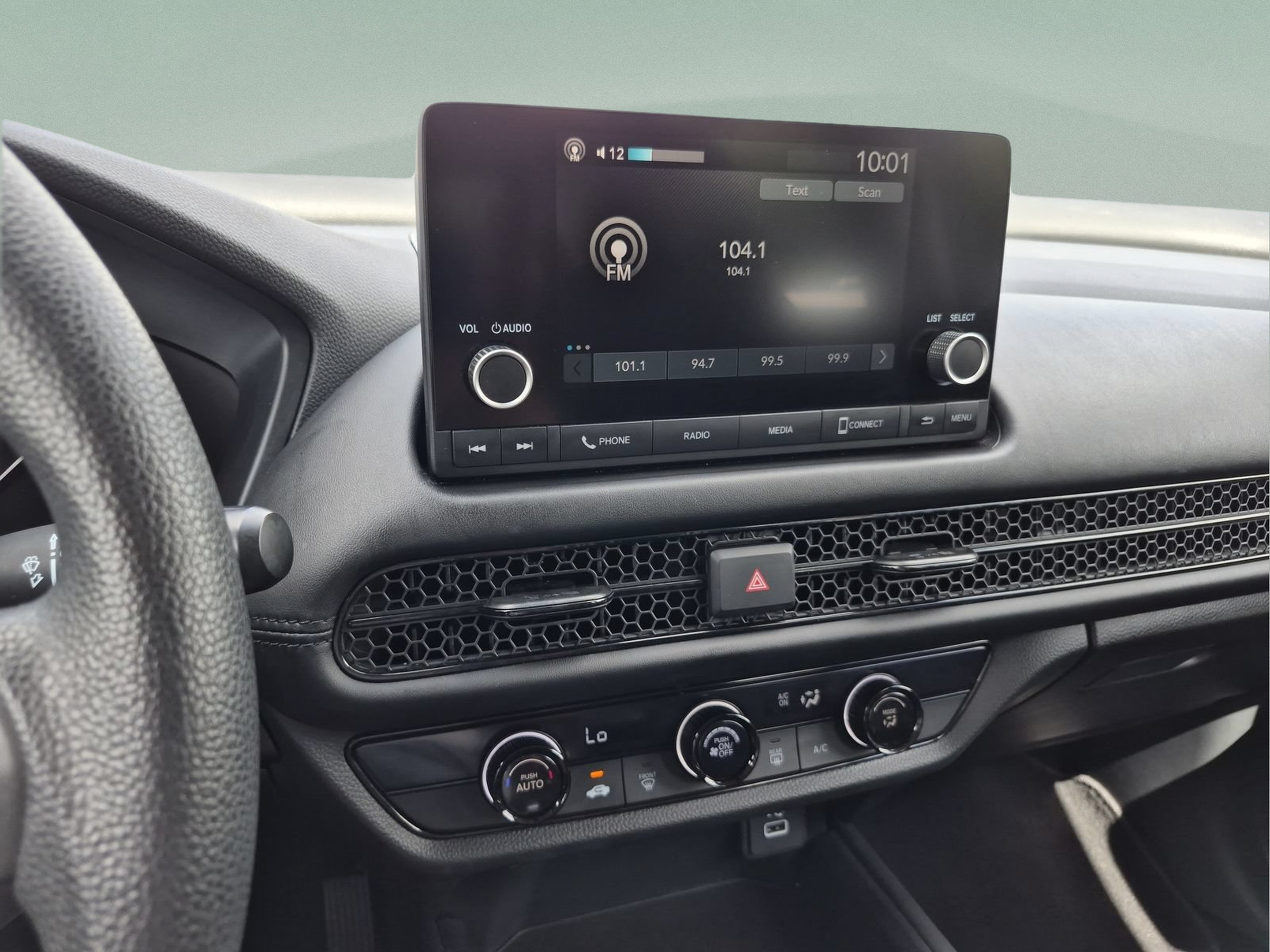 Certified 2025 Honda HR-V LX image 12