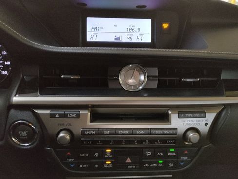 Used 2014 Lexus ES 350 FWD image 25