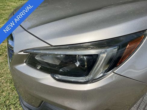 Used 2019 Subaru Outback 2.5i Premium w/ Popular Package #2 AWD/4WD image 8