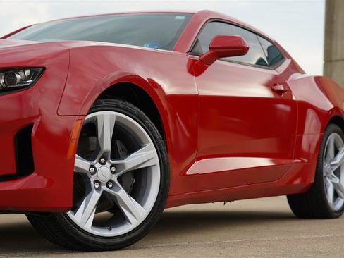 Used 2016 Chevrolet Camaro SS RWD image 13