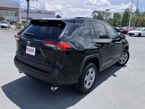 Used 2024 Toyota RAV4 XLE FWD image 5