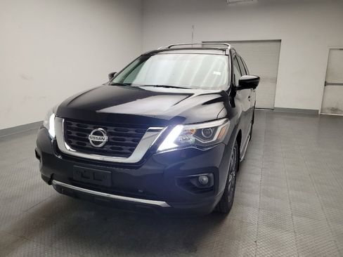 Used 2019 Nissan Pathfinder Platinum w/ Cargo Package image 15