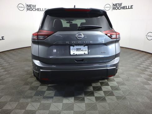 New 2026 Nissan Rogue S image 6