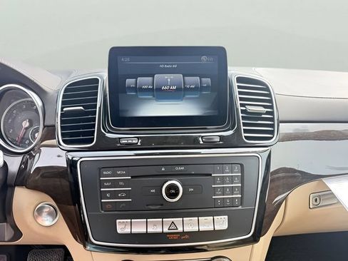 Used 2018 Mercedes-Benz GLS 450 4MATIC image 22