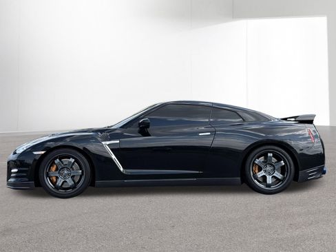 Used 2015 Nissan GT-R Black Edition AWD/4WD image 16