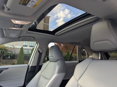 Used 2025 Toyota RAV4 XLE Premium image 16