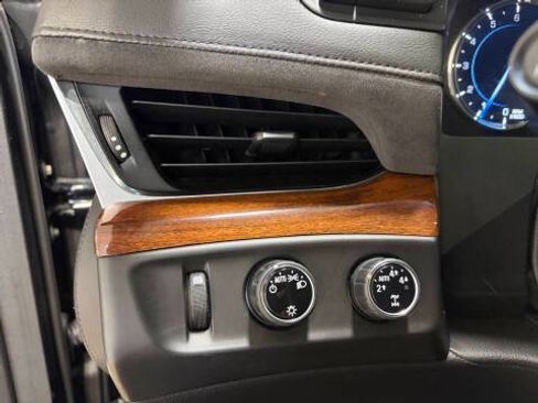 Used 2016 Cadillac Escalade Luxury AWD/4WD image 20
