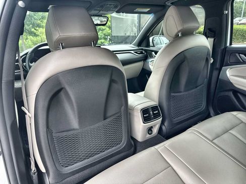 Used 2023 Genesis G70 2.0T RWD image 19