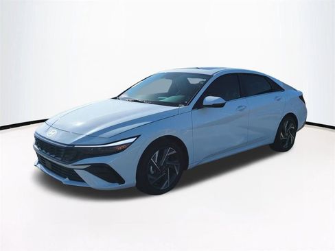 New 2026 Hyundai Elantra Limited image 9
