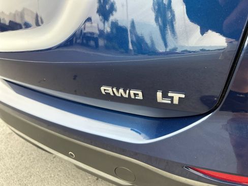 Used 2022 Chevrolet Equinox LT AWD/4WD image 10