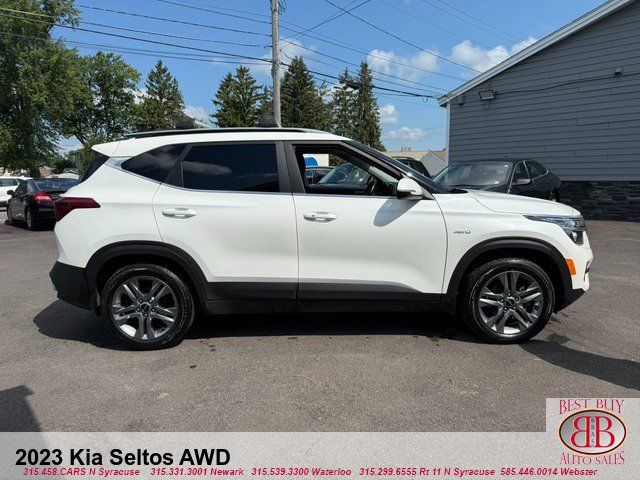 Used 2023 Kia Seltos S w/ Navigation Package AWD/4WD image 2