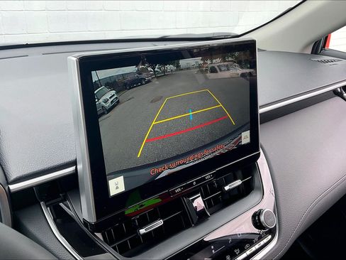Used 2026 Toyota Corolla Cross XLE AWD/4WD image 26