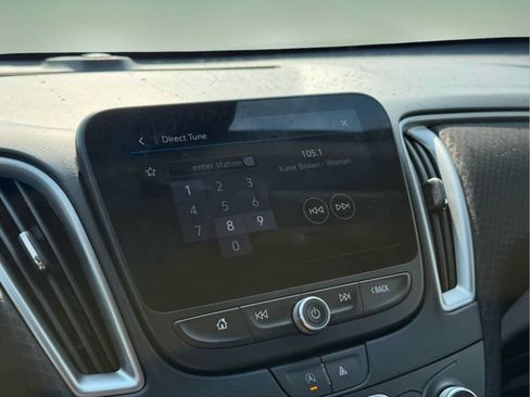 Used 2025 Chevrolet Malibu LS FWD image 16