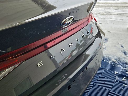 Used 2023 Hyundai Elantra SEL w/ Convenience Package image 27