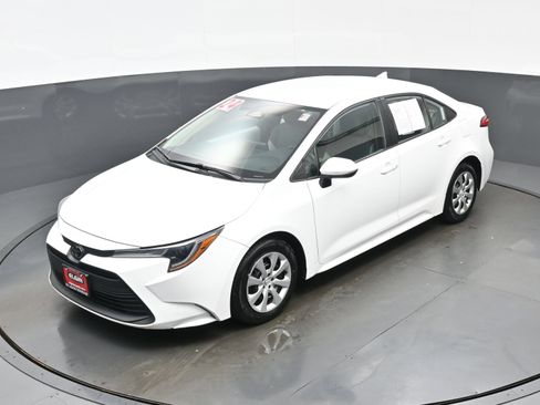 Used 2024 Toyota Corolla LE FWD image 34