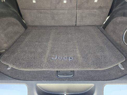 Used 2017 Jeep Grand Cherokee Summit w/ Platinum Series Group image 35