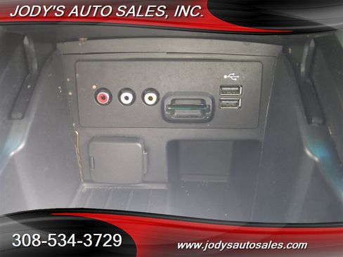 Used 2013 Ford Explorer XLT AWD/4WD image 17