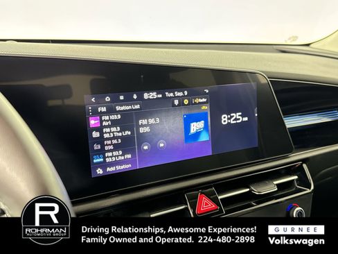 Used 2023 Kia Niro EX image 6