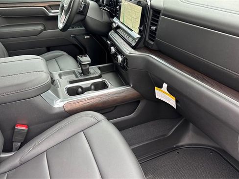 New 2026 GMC Sierra 1500 SLT w/ SLT Premium Plus Package image 17