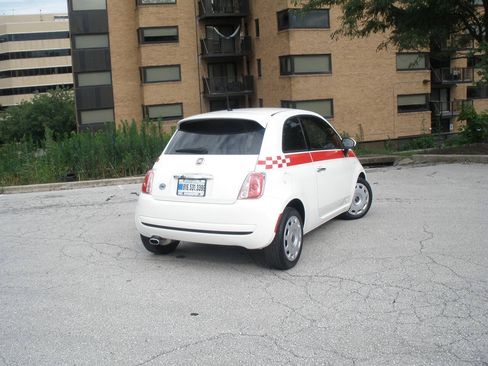 Used 2015 FIAT 500 Pop FWD image 16
