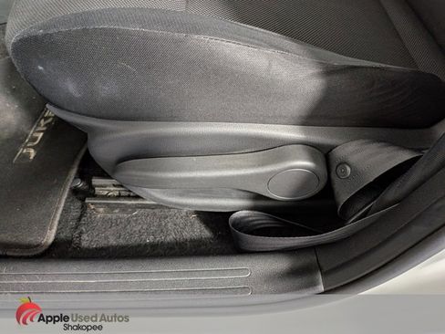 Used 2014 Nissan Juke S image 11