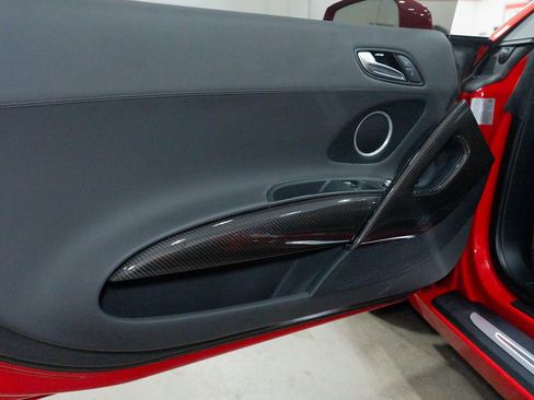 Used 2014 Audi R8 V8 w/ Convenience Package image 19