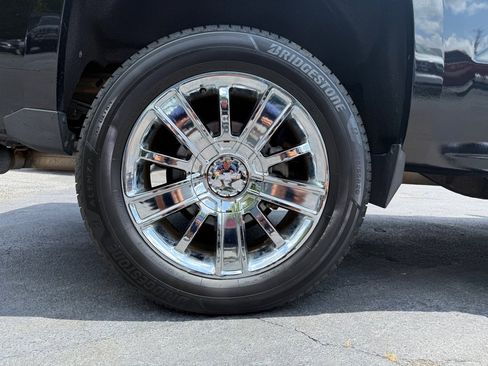 Used 2015 Chevrolet Silverado 1500 High Country w/ High Country Premium Package image 36