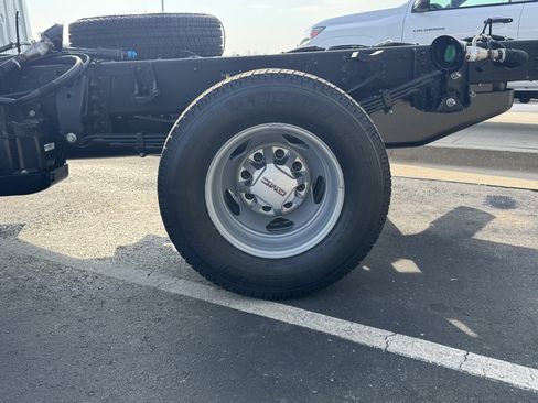New 2026 GMC Sierra 3500 Pro image 6