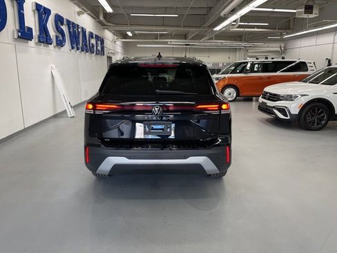 New 2026 Volkswagen Tiguan SE image 3