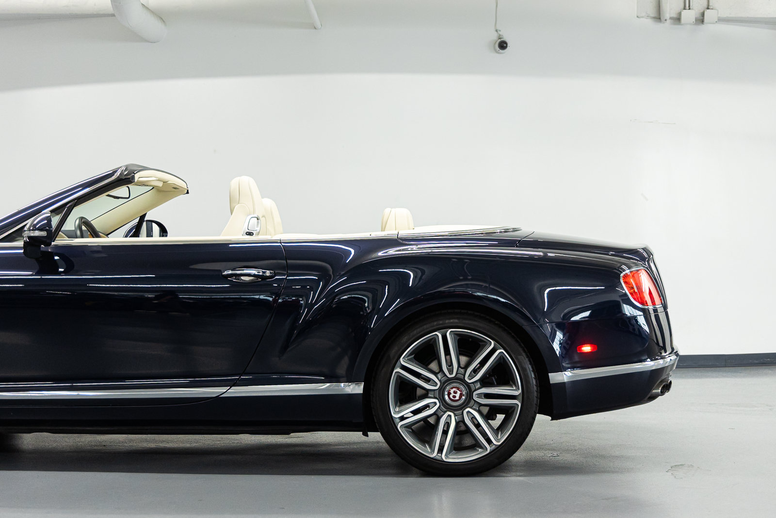 Used 2017 Bentley Continental GT AWD/4WD image 6