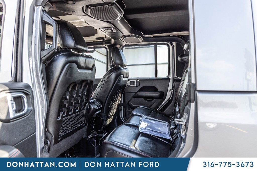 Used 2020 Jeep Gladiator Rubicon w/ Dual Top Group AWD/4WD image 16