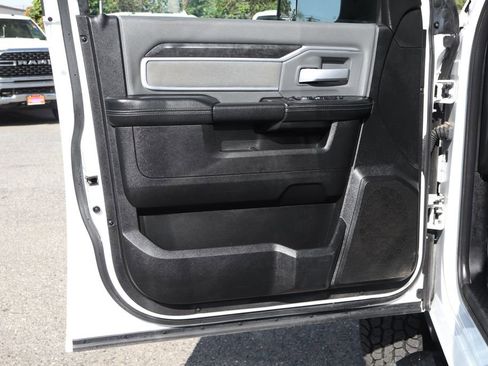 Used 2022 RAM 3500 Big Horn image 18