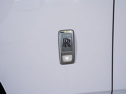 Used 2022 Rolls-Royce Phantom Sedan image 23