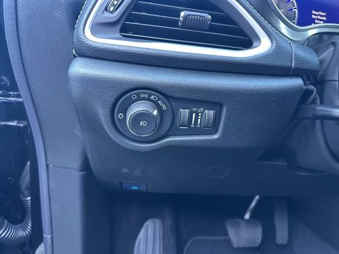 New 2026 Chrysler Pacifica Select image 62