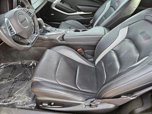 Used 2017 Chevrolet Camaro SS image 15