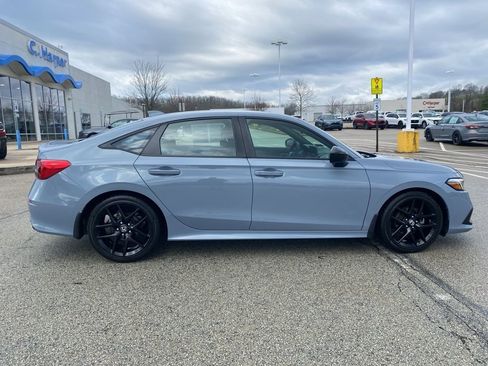 Used 2024 Honda Civic Sport image 2