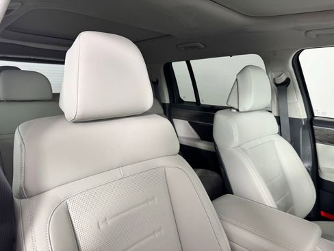 Used 2025 Hyundai Santa Fe Calligraphy image 34