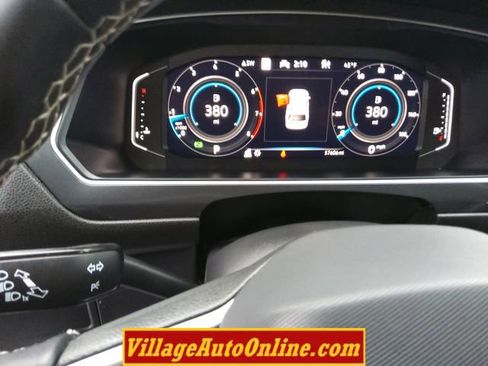 Used 2023 Volkswagen Tiguan SEL R-Line image 15