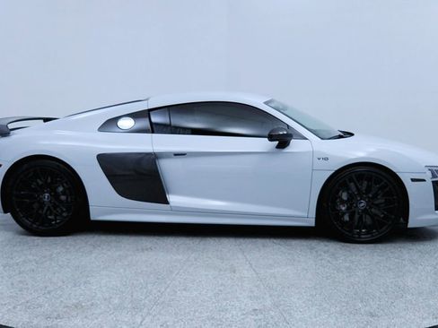 Used 2018 Audi R8 V10 plus image 6