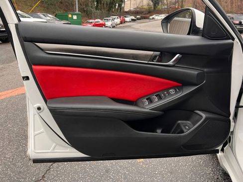 Used 2020 Honda Accord Sport image 10