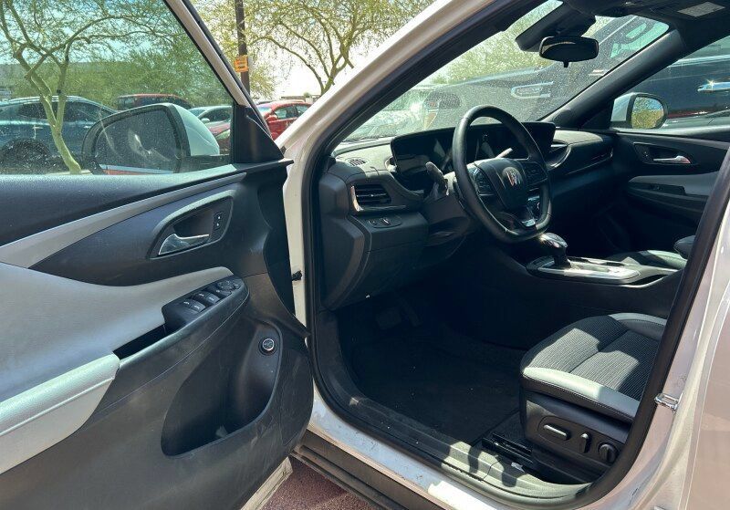 Used 2024 Buick Envista Preferred w/ Convenience I Package FWD image 6