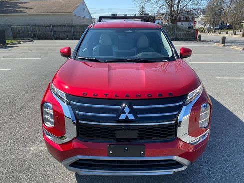 New 2025 Mitsubishi Outlander SE image 3