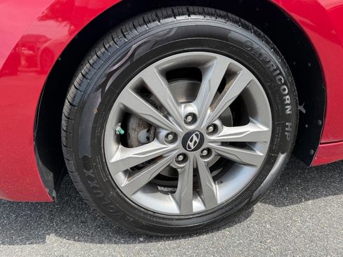 Used 2017 Hyundai Elantra Value Edition FWD image 26